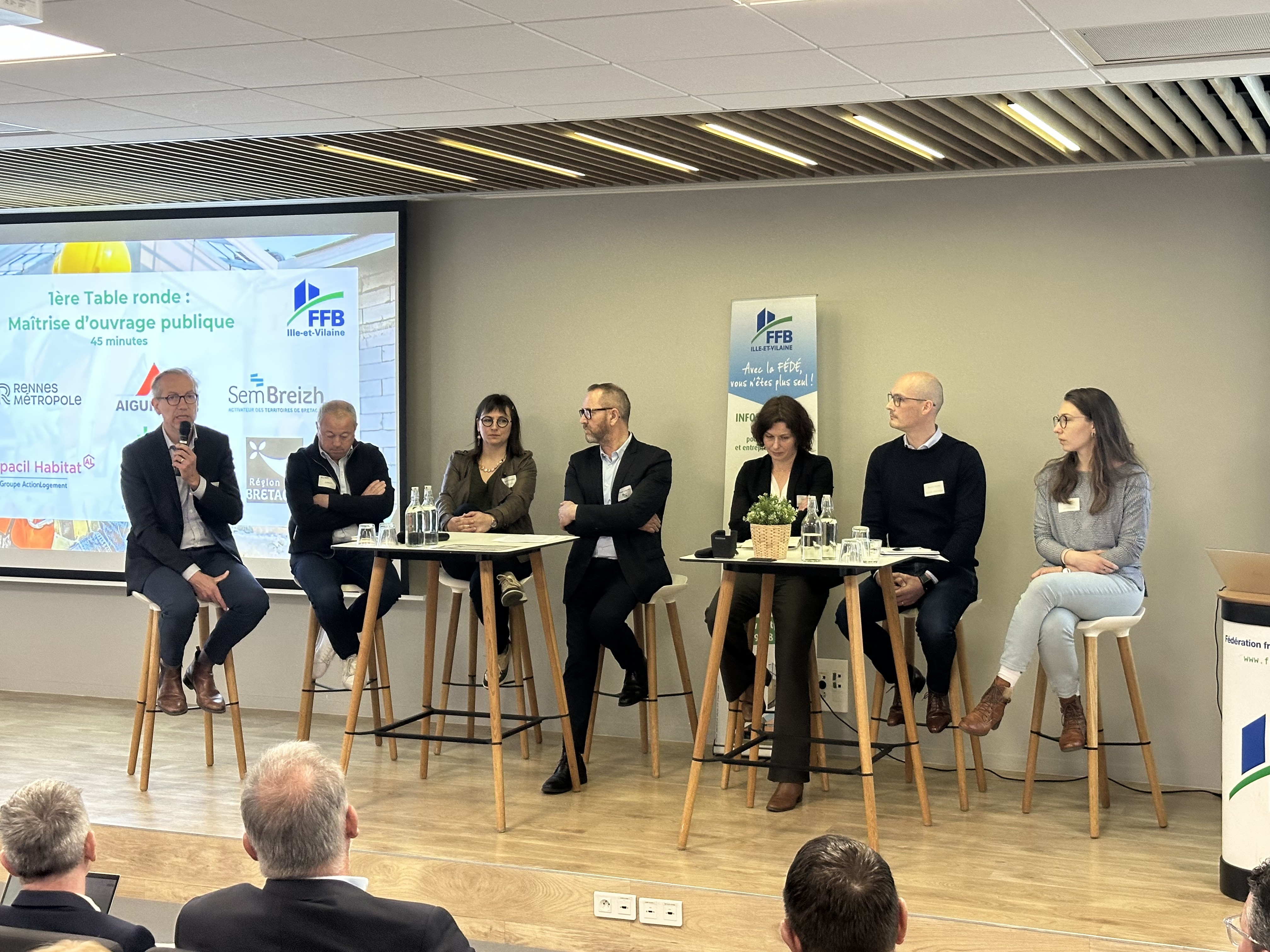 table-ronde-publique