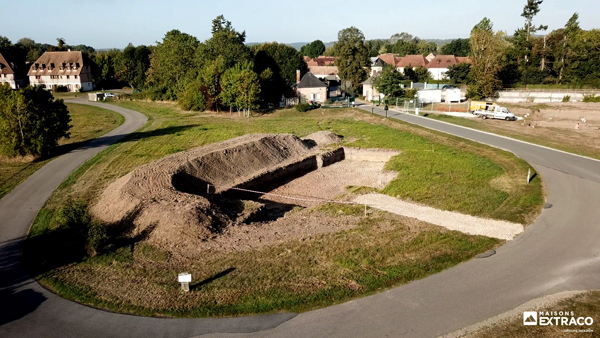 Les fondations des Sentinelles, à l’entrée du golf du Vaudreuil en plein bocage normand.